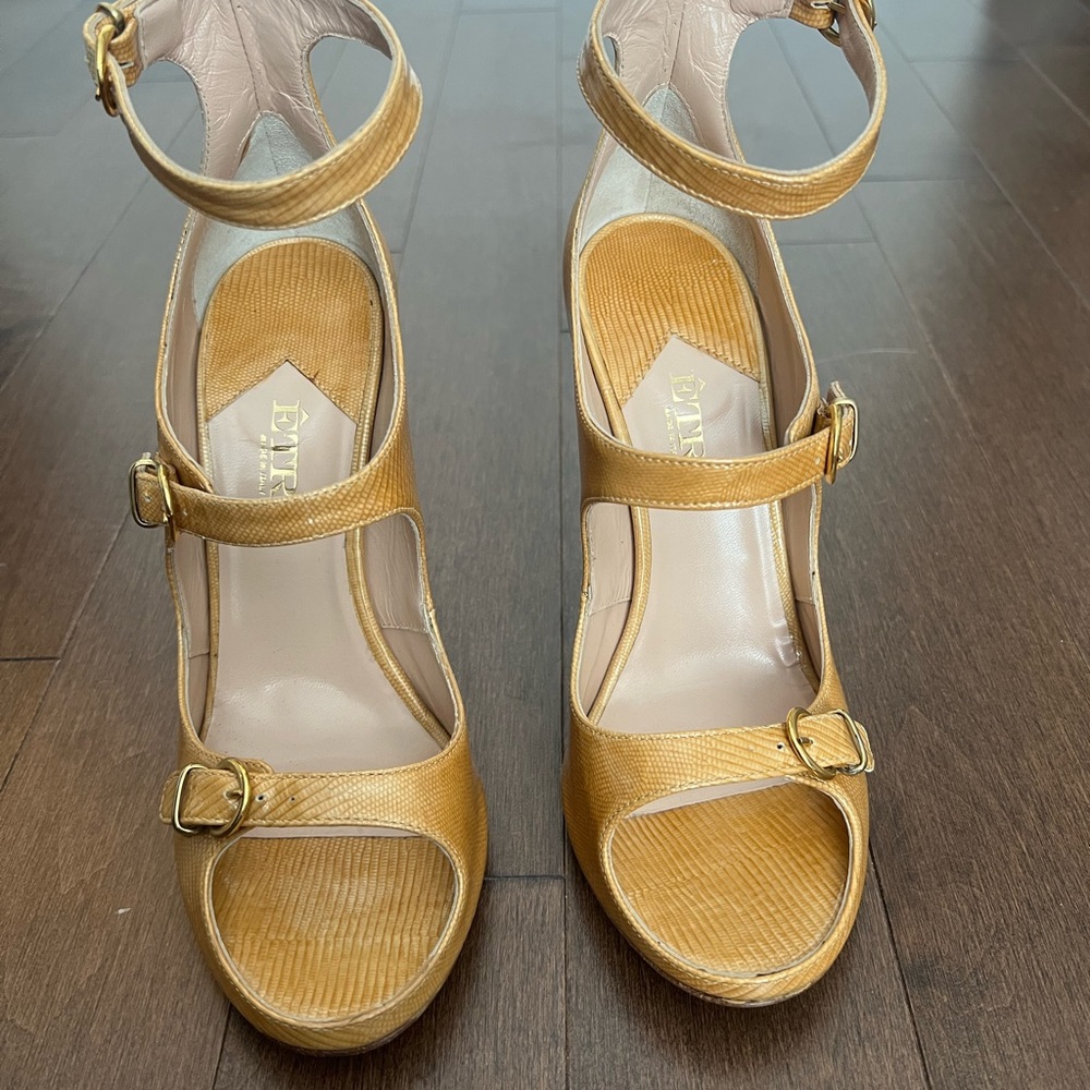 Etre leather shoes, size 8